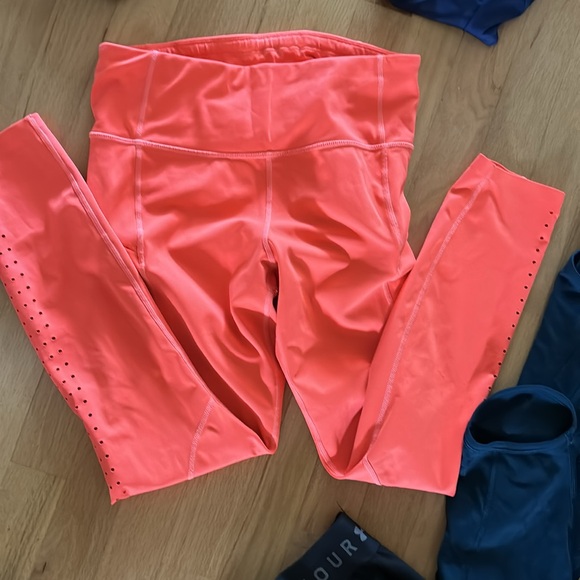 Athleisure wear Women’s size small. Athleta, UA, Nike, SHEIN - Picture 2 of 11